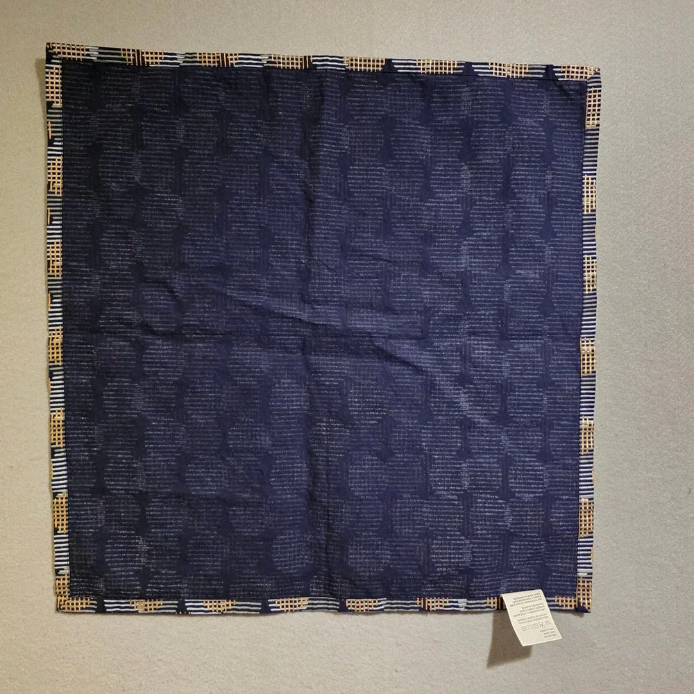 Crate & Barrel 4pc‎ Orazi Navy Cotton Napkin Set Geometric Print Dinner Table